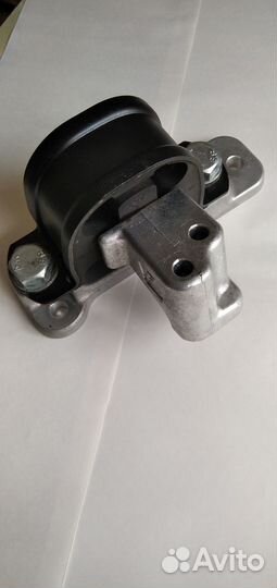 Опора правая двигателя vesta