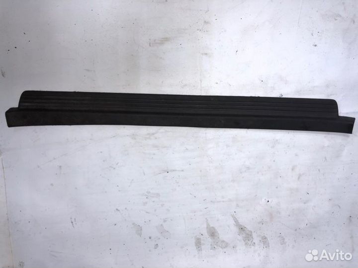 Накладка на порог передняя правая Toyota Corona