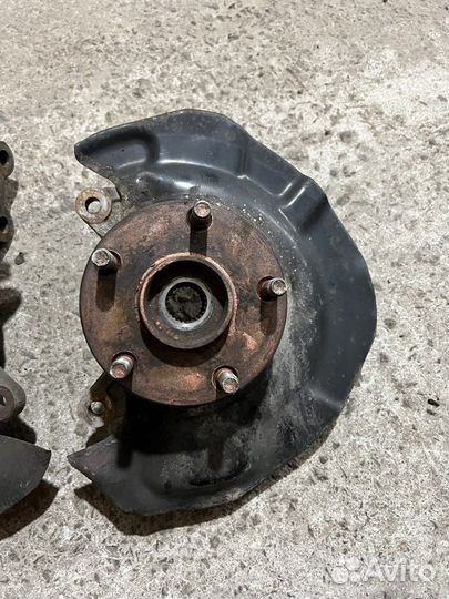 Ступица передняя Toyota Alphard ANH15 MNH15