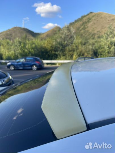 Спойлер козырек на заднее стекло camry 50