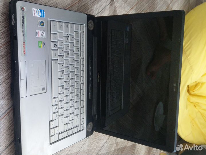 Ноутбук toshiba