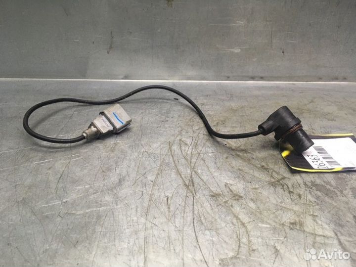 Датчик положения коленвала Volkswagen Bora