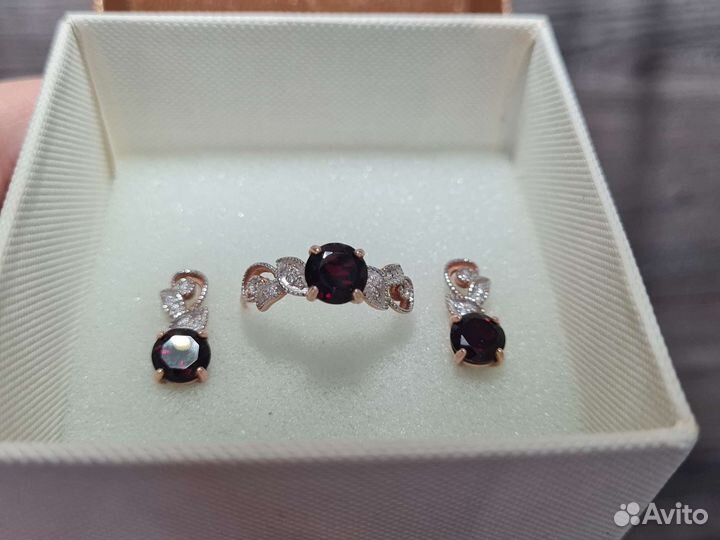 Комплект кольцо и серьги