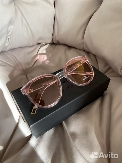 Солнцезащитные очки