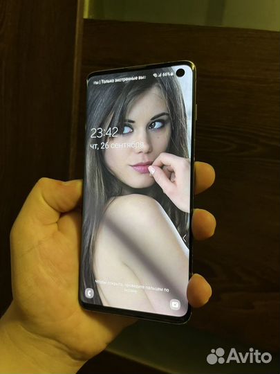 Samsung Galaxy S10, 8/128 ГБ