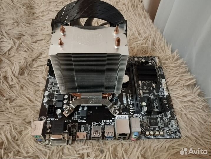 Материнская плата с процессором, оперативка
