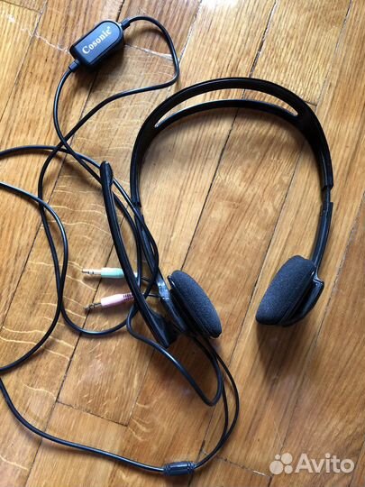 Наушники с микрофоном