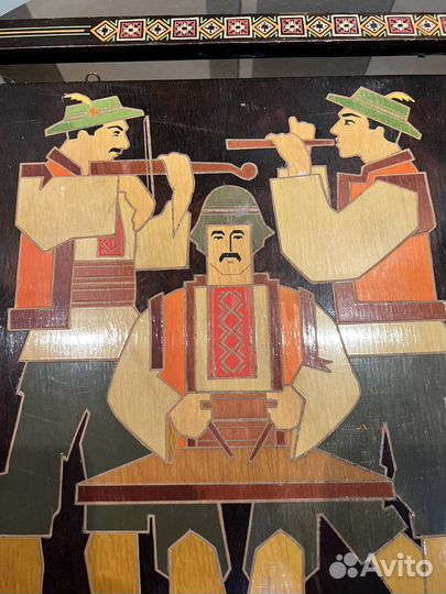 Картинаиз дерева украиназападная