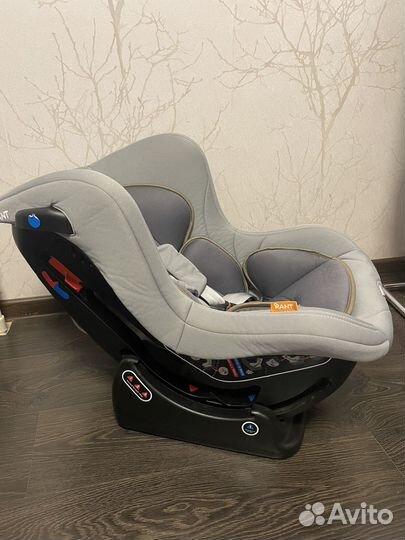 Автомобильное детское кресло