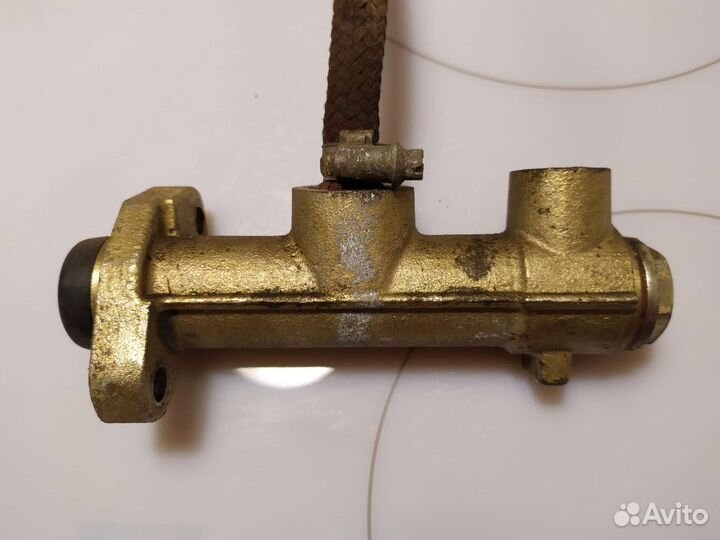 Цилиндр сцепления 2101