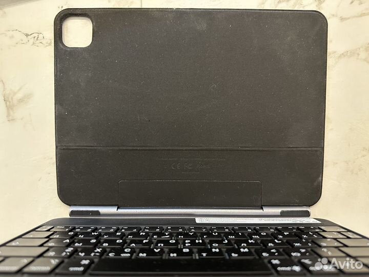 Чехол-клавиатура для iPad Pro 11