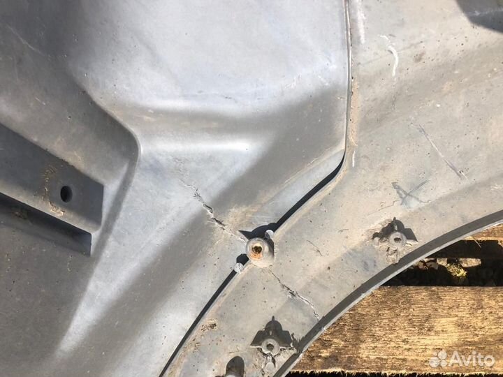 1835024 Корпус подножек правый Daf XF106