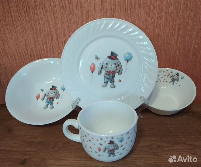 Новый набор детской посуды, 4 предмета