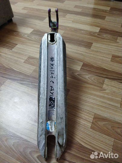 Доска, вилка, зажим