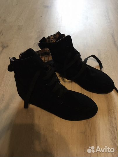 Ботинки замшевые