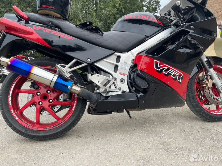 Продам honda VFR 750