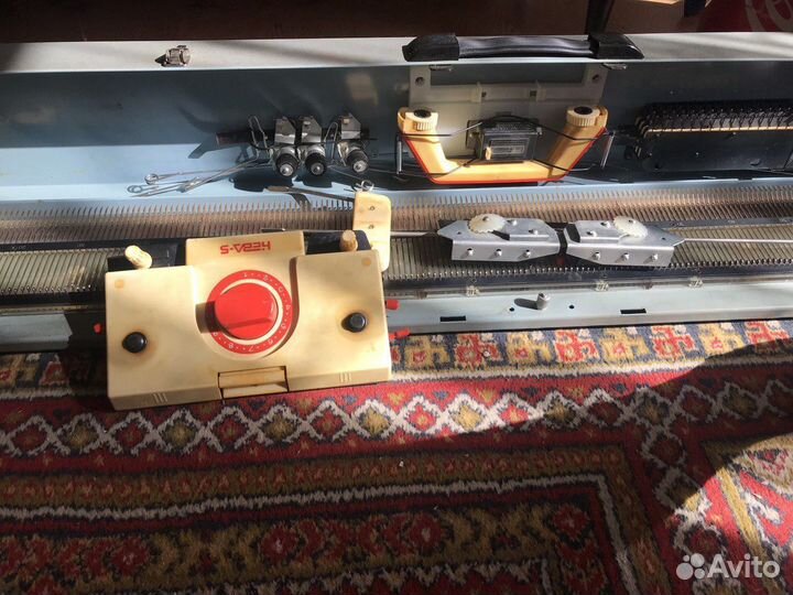 Вязальная машина Нева 5