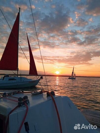 Прогулки на парусной яхте