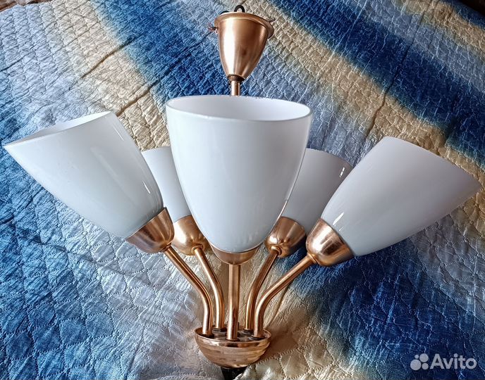 Люстра подвесная потолочная