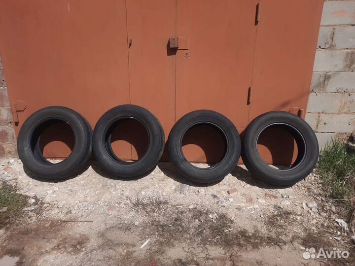 Bridgestone Dueler H/T 225/65 R17