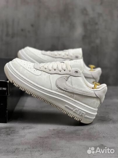 Nike Air Force 1 Low Luxe Summit White Light Bone