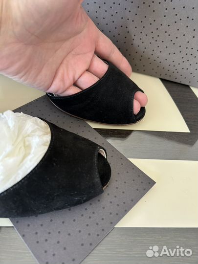 Босоножки женские