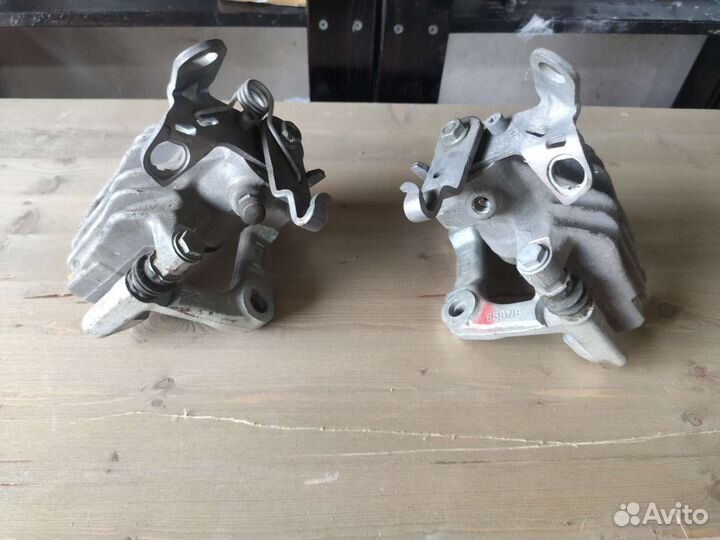 Суппорт тормозной задний skoda octavia a5