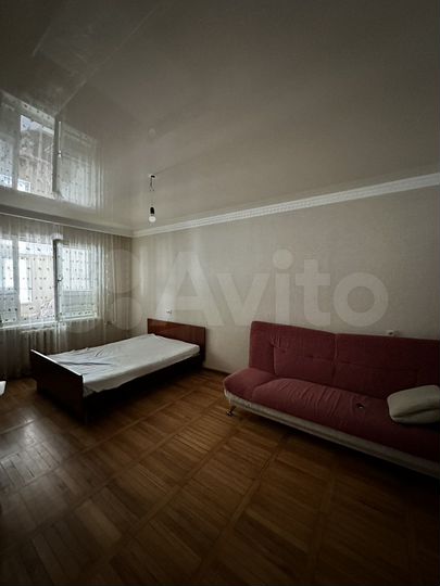 2-к. квартира, 55 м², 1/9 эт.