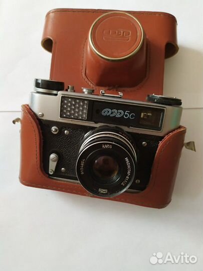 Плёночный фотоаппарат фэд-5 с