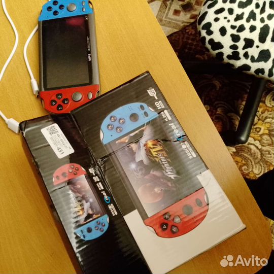 Игровая консоль