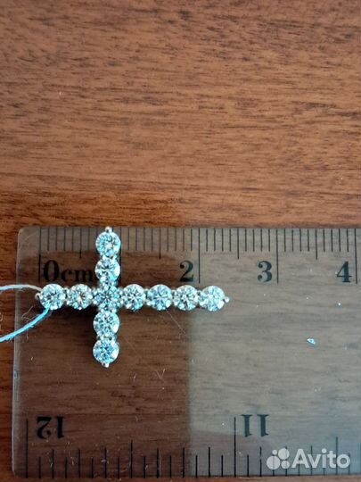 Золотая подвеска с бриллиантами 0.95 ct