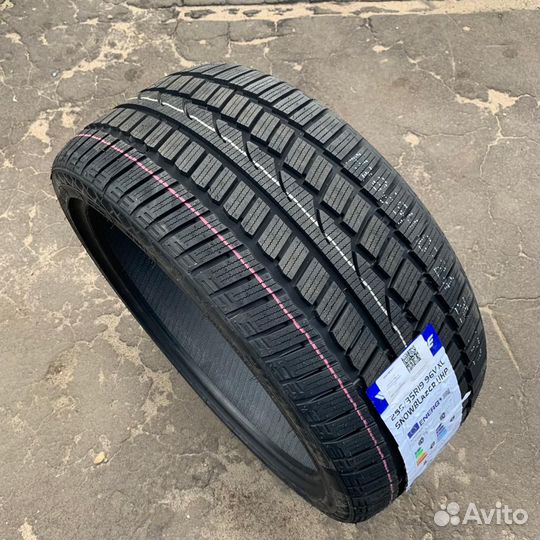 Windforce Snowblazer UHP 225/40 R18
