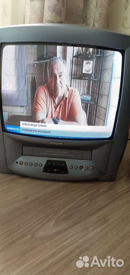 Телевизор с видеомагнитофоном