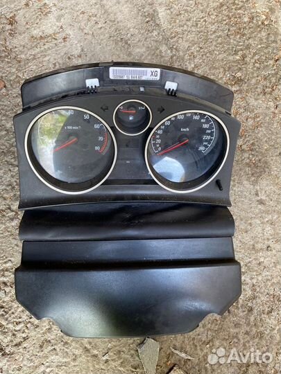 Щиток приборов Opel Astra H