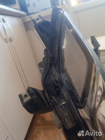 Фара передняя правая mitsubishi outlander 3 LED