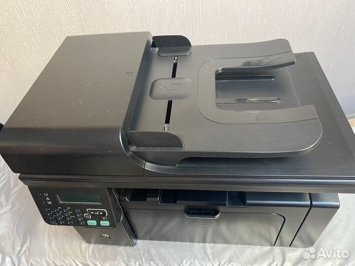 Мфу (принтер, сканер, копир) HP LaserJet Pro M1214