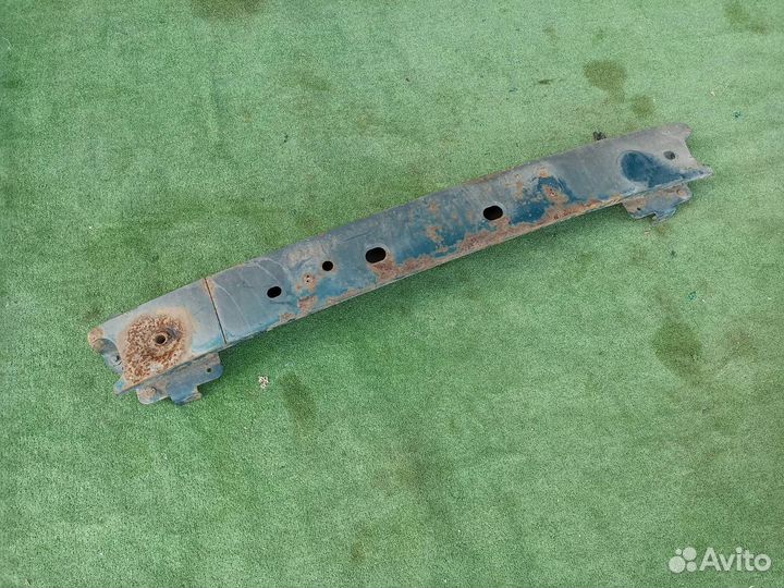 Усилитель бампера передний Ford Focus 1 универсал