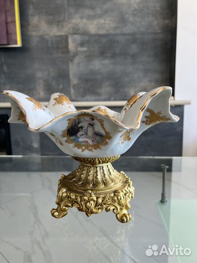 Ваза для фруктов на ножке б/у в хорошом состоянием