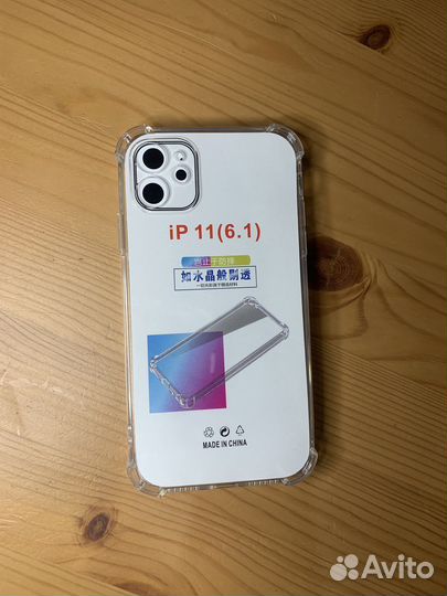 Чехол на iPhone 11