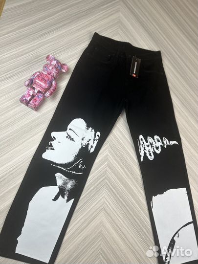 Джинсы Levis широкие