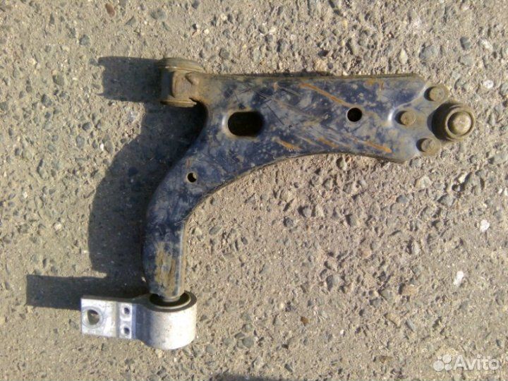 Рычаг подвески передний левый Ford Fusion CBK