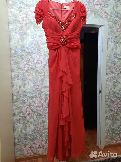 Вечернее платье в пол