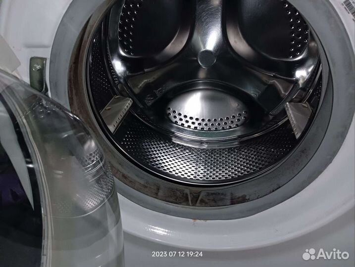 Стиральная машина Hotpoint Ariston RST601