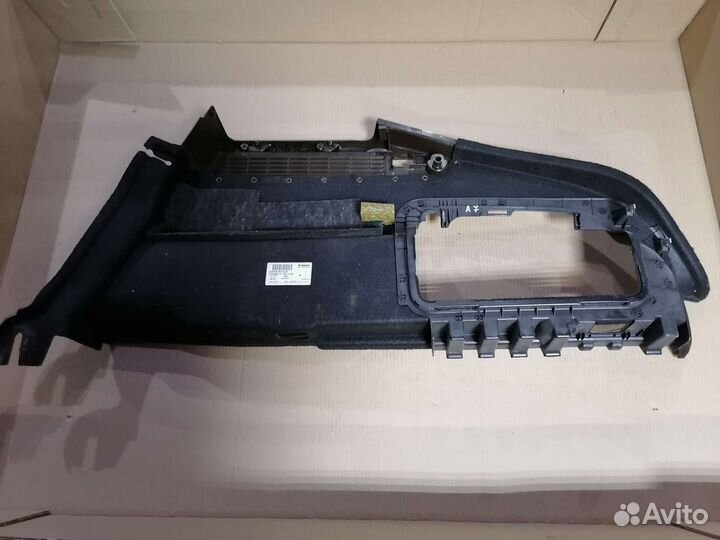 Обшивка боковины багажника левая Audi A7,VAG 4G886