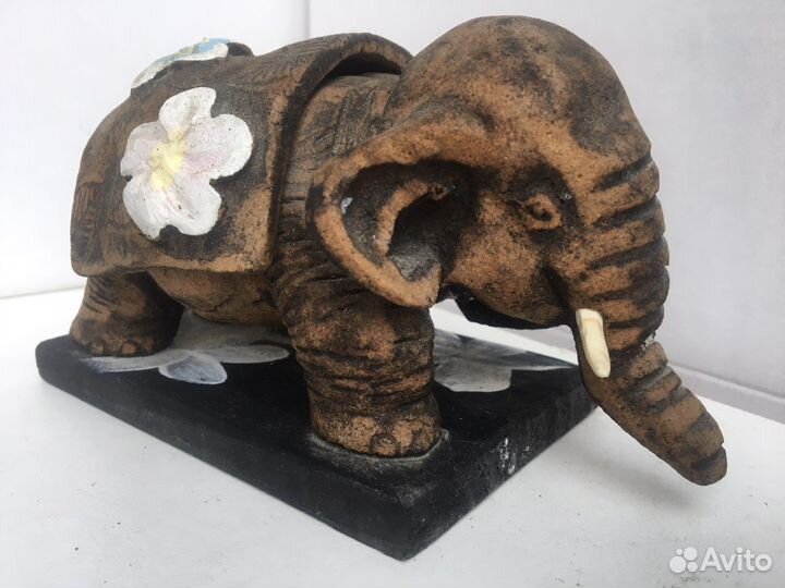 Слон - подсвеччник