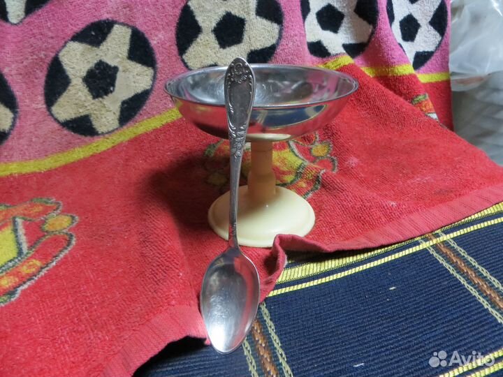 Креманка на ножке с мельх.ложкой СССР