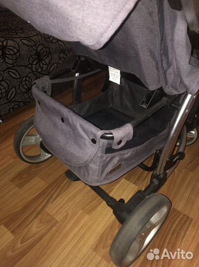 Коляска прогулочная Vista