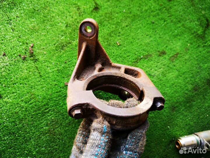 Кронштейн промежуточного вала для volvo XC90 02-н