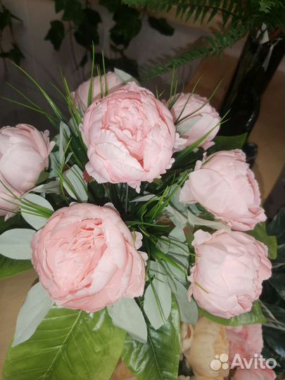 Композиции из искусственных цветов