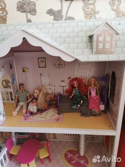Домик кукольный